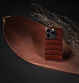 iPhone 15 Pro Max — Limited edition — Chocolate — View image 5