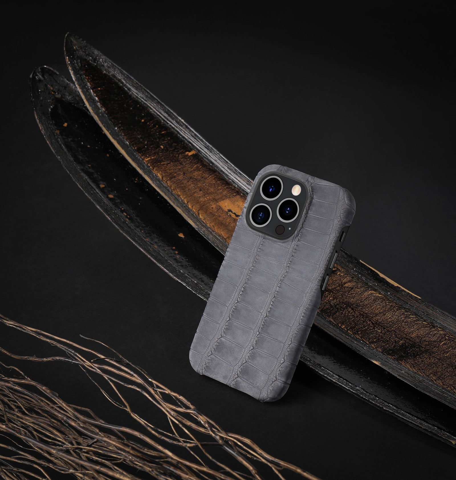 iPhone 15 Pro Max — Limited edition — Rock grey — View image 5