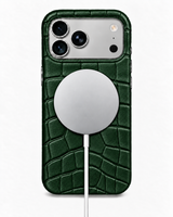 iPhone 18 Pro — Crocodile-embossed calfskin — Dark Green — View image 5