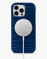 iPhone 16 Pro — Veau embossé crocodile — Bleu — Voir l’image 5