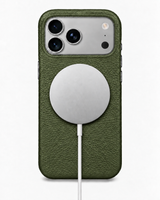 iPhone 18 Pro — Grained calfskin — Green — View image 5
